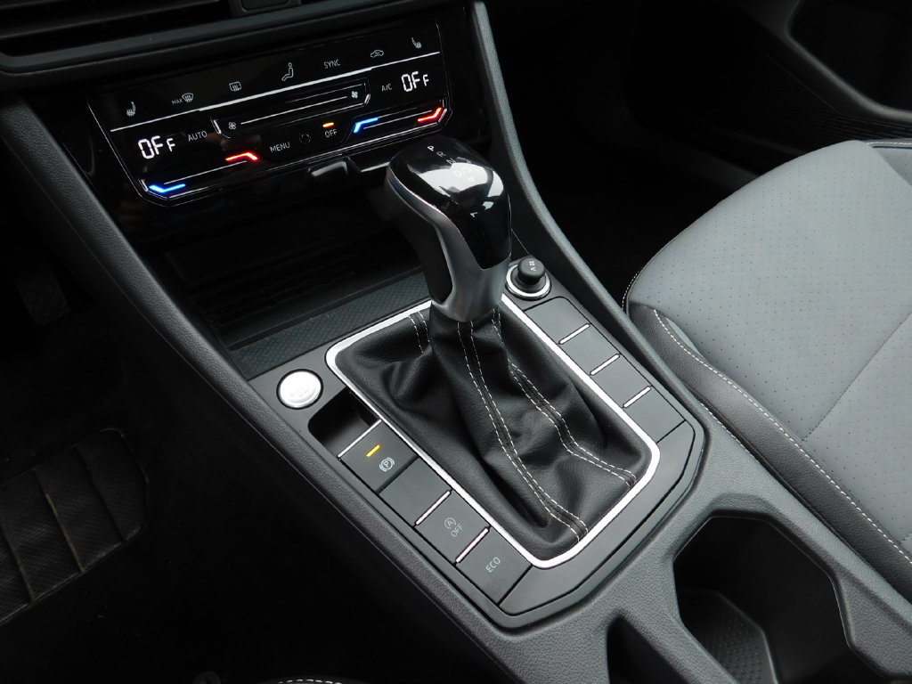 Used 2026 Volkswagen Jetta SE FWD image 23