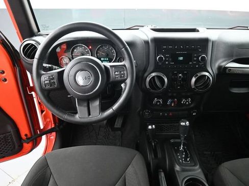 Used 2015 Jeep Wrangler Unlimited Sport w/ Quick Order Package 24S AWD/4WD image 11