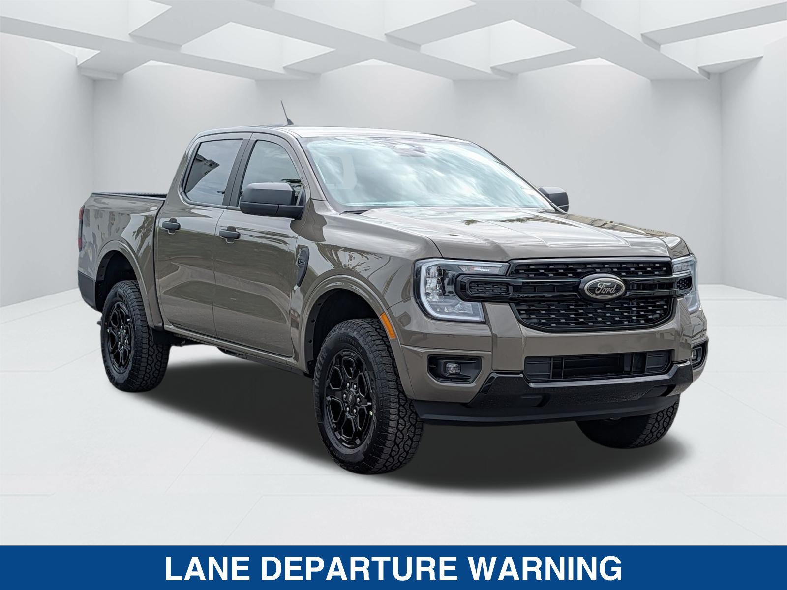New 2026 Ford Ranger XLT w/ Black Appearance Package RWD image 3