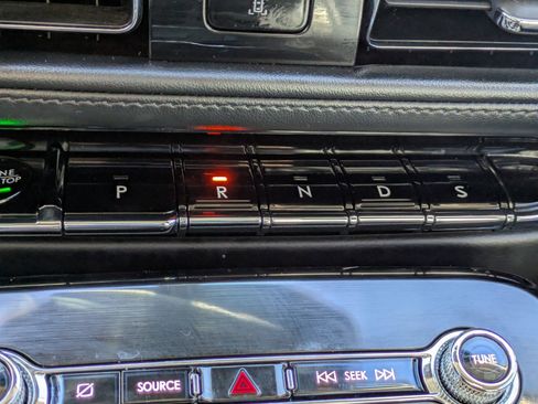 Used 2023 Lincoln Nautilus Standard w/ Premium Package image 26