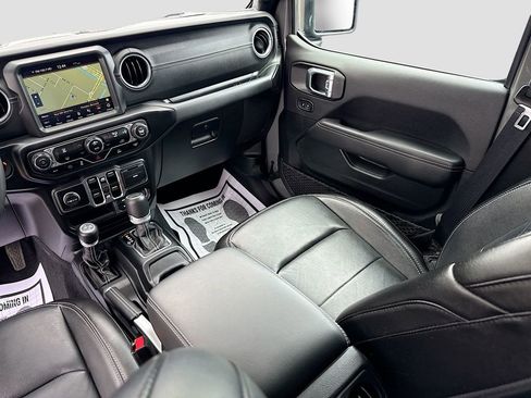 Used 2023 Jeep Wrangler Unlimited Sahara image 26