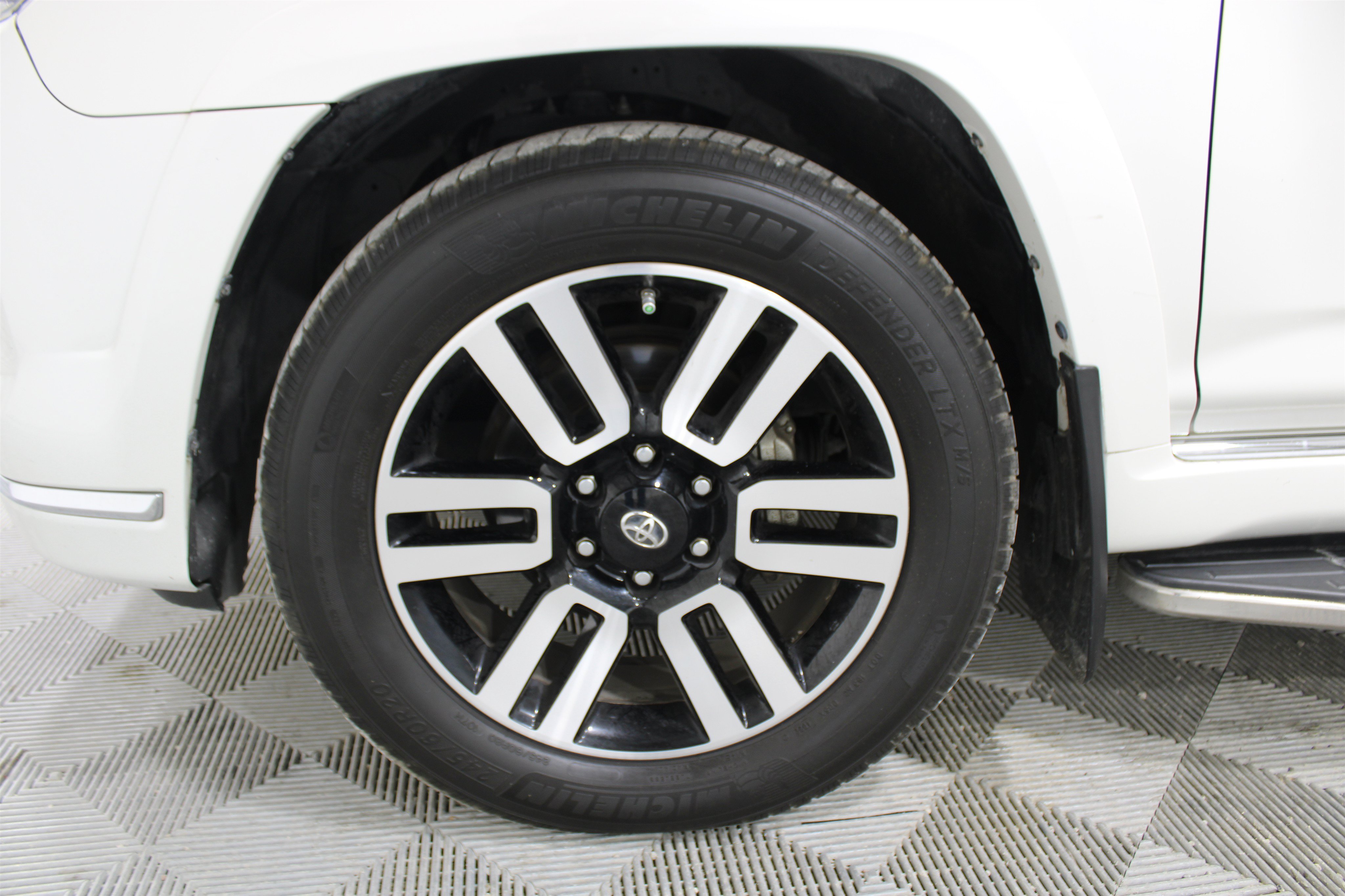 Used 2015 Toyota 4Runner Limited RWD image 33