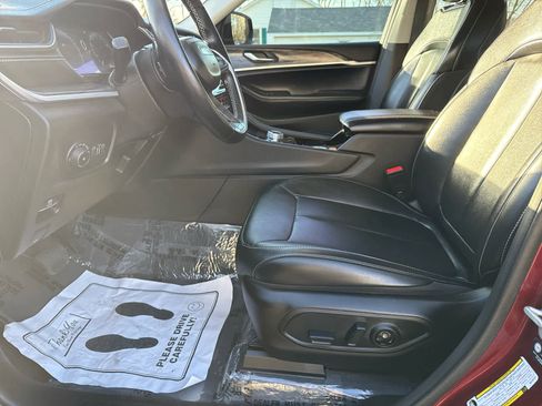 Used 2021 Jeep Grand Cherokee L Limited image 11