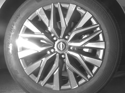 Used 2025 Nissan Altima 2.5 SV FWD image 13