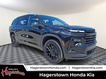 Used 2024 Chevrolet Traverse LT w/ Midnight/Sport Edition
