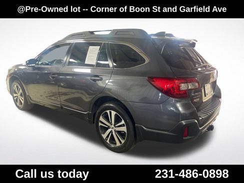 Used 2019 Subaru Outback 2.5i Limited AWD/4WD image 3