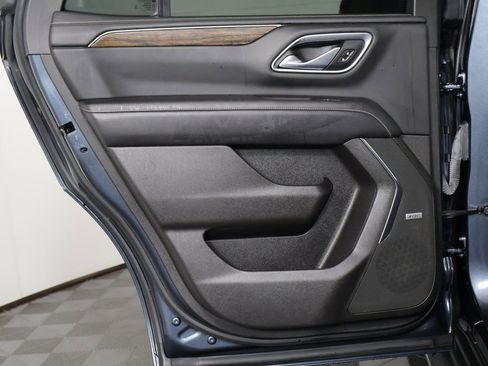 Used 2021 Chevrolet Tahoe Premier w/ Premium Package image 14