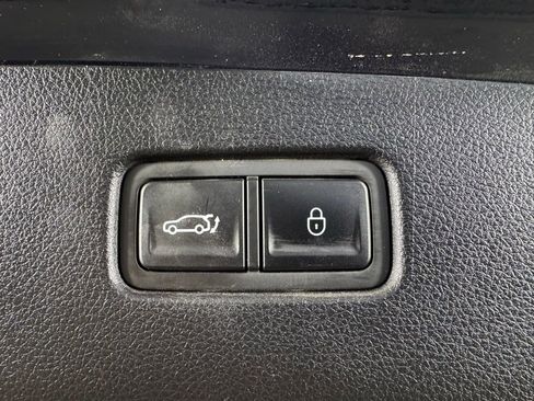 Used 2023 Genesis GV70 2.5T w/ Sport Prestige Package image 30