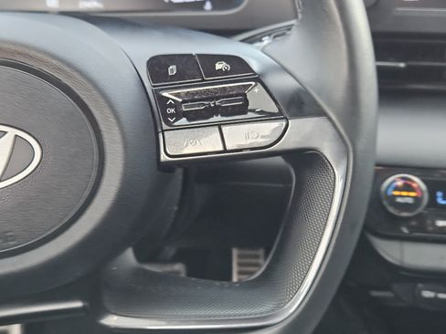 Used 2025 Hyundai Elantra Sport FWD image 28