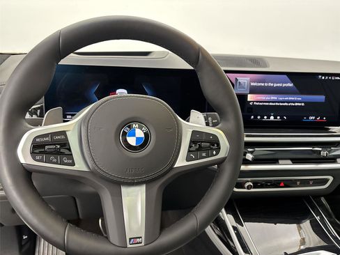Used 2025 BMW X7 xDrive40i AWD/4WD image 22