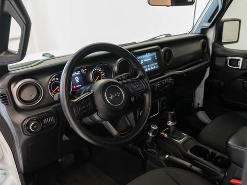 Used 2022 Jeep Wrangler Sport AWD/4WD image 3