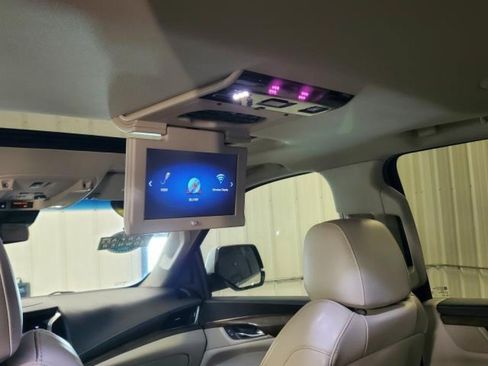 Used 2020 Cadillac Escalade Luxury AWD/4WD image 11