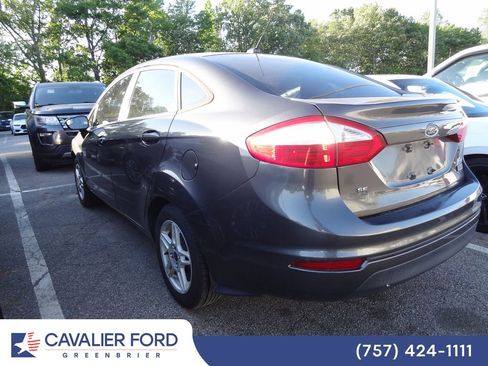 Used 2017 Ford Fiesta SE image 4
