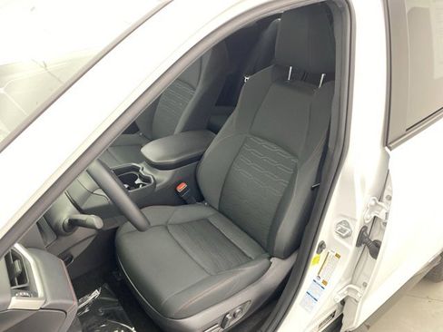 Used 2021 Toyota RAV4 SE w/ Weather & Moonroof Package image 11