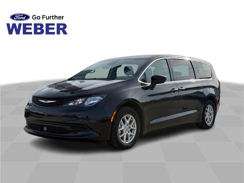 Used 2023 Chrysler Voyager LX FWD image 1