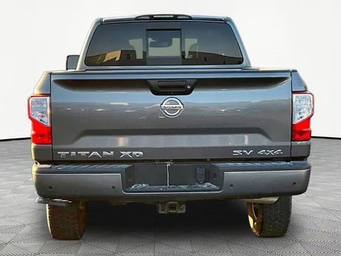 Used 2021 Nissan Titan SV w/ SV Convenience Package image 6