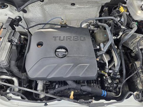 Used 2021 Buick Encore GX Select FWD image 30