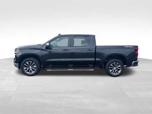 Used 2023 Chevrolet Silverado 1500 LT AWD/4WD image 2