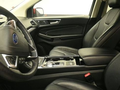 Certified 2019 Ford Edge Titanium w/ Cold Weather Package AWD/4WD image 20