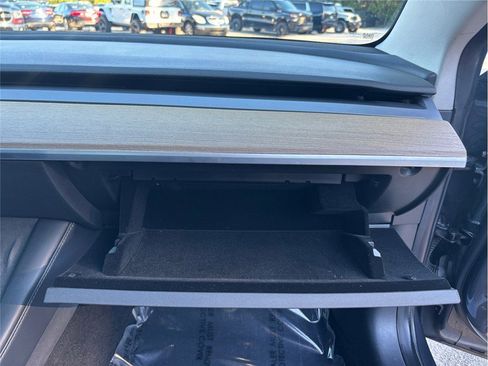 Used 2022 Tesla Model 3 Long Range image 41