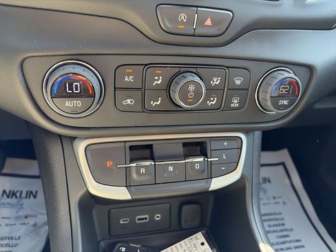 Used 2023 GMC Terrain SLE w/ Driver Convenience Package FWD image 18