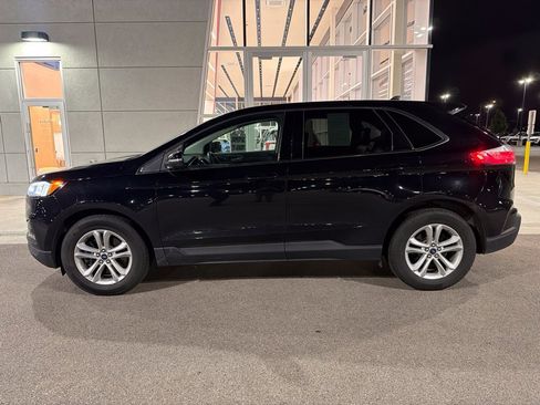 Used 2020 Ford Edge SEL w/ Cold Weather Package AWD/4WD image 3