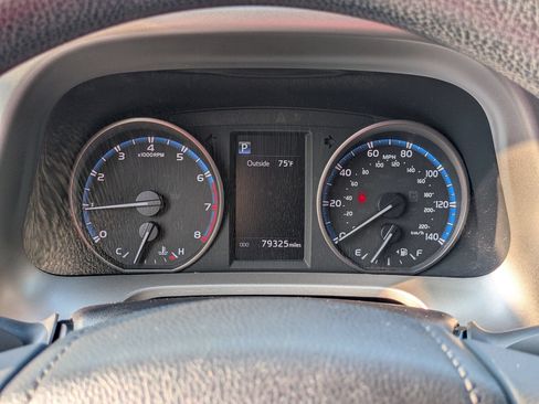Used 2017 Toyota RAV4 LE FWD image 20