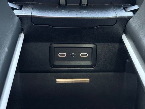 Used 2023 Mercedes-Benz C 300 4MATIC Sedan image 36