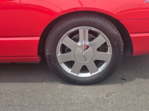 Used 2003 Ford Thunderbird RWD image 4