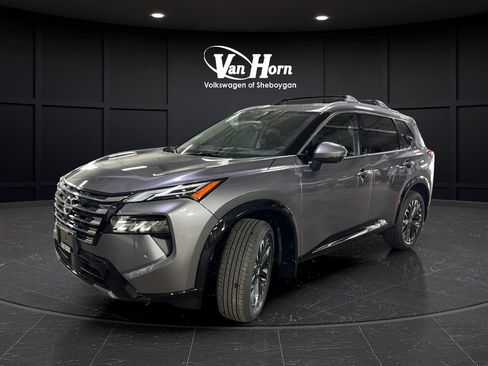 New 2026 Nissan Rogue Platinum AWD/4WD image 3