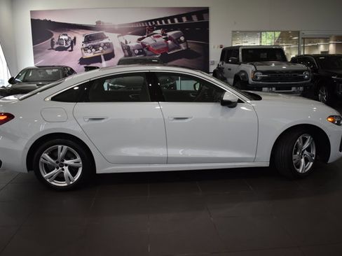 Used 2025 Audi A5 2.0T Premium Plus w/ Premium Plus AWD/4WD image 8