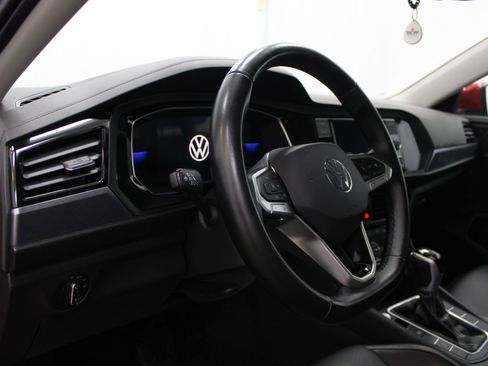 Used 2023 Volkswagen Jetta SE FWD image 13