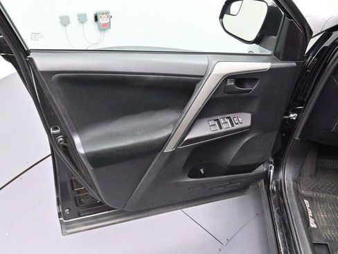 Used 2018 Toyota RAV4 LE w/ All Weather Liner Package AWD/4WD image 9
