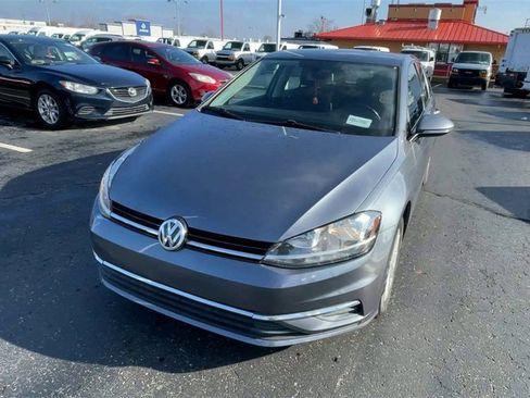 Used 2019 Volkswagen Golf S image 5