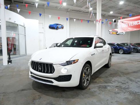 Used 2017 Maserati Levante S image 4