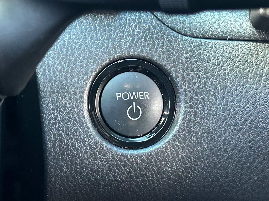 Used 2025 Toyota Camry SE FWD image 21