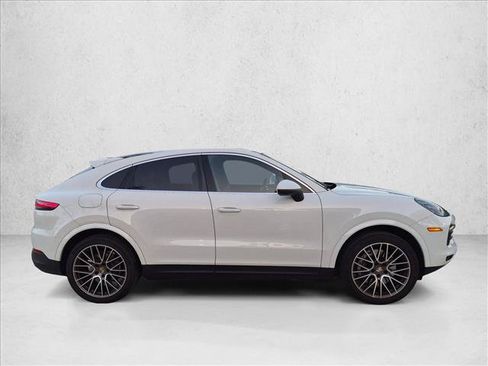 Used 2021 Porsche Cayenne Coupe AWD/4WD image 4