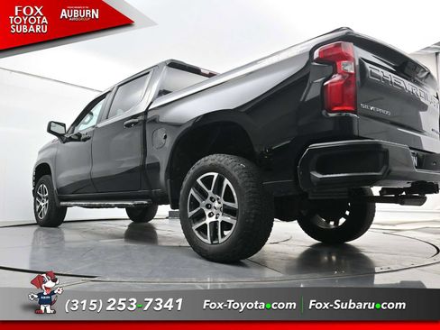 Used 2019 Chevrolet Silverado 1500 Custom Trail Boss w/ Custom Convenience Package AWD/4WD image 18