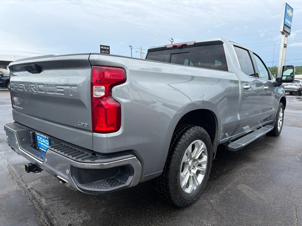 Used 2023 Chevrolet Silverado 1500 LTZ w/ Technology Package AWD/4WD image 3