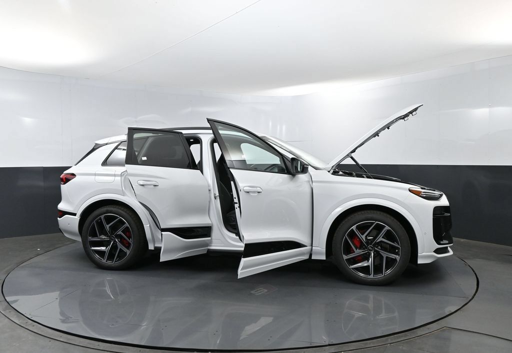 New 2027 Audi SQ6 e-tron Premium Plus AWD/4WD image 29