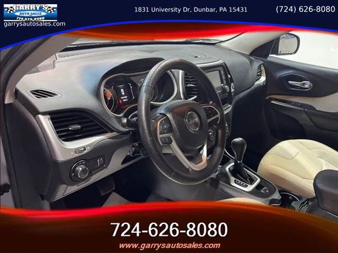 Used 2016 Jeep Cherokee Sport image 14