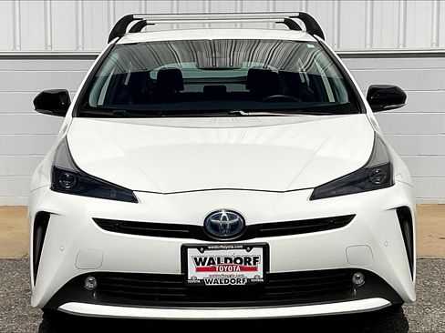 Used 2022 Toyota Prius AWD image 3