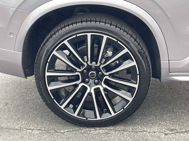 Used 2026 Volvo XC90 B6 Ultra w/ Protection Package AWD/4WD image 5