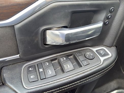 Used 2022 RAM 5500 Laramie image 9