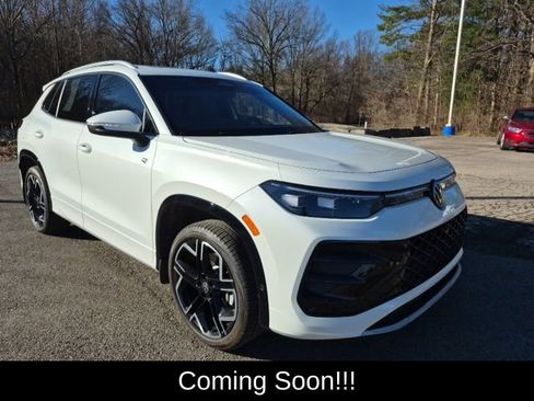 Used 2025 Volkswagen Tiguan SEL R-Line image 10