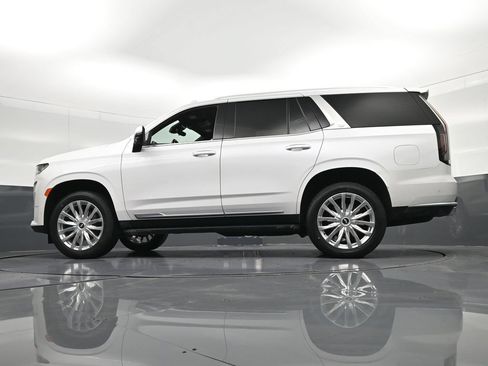 Used 2023 Cadillac Escalade Premium Luxury RWD image 35
