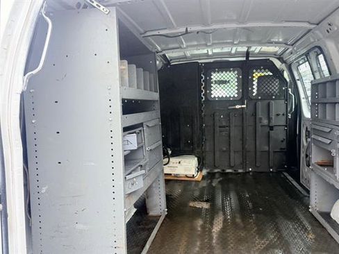 Used 2014 Ford E-350 and Econoline 350 Super Duty RWD image 35