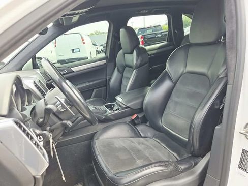 Used 2014 Porsche Cayenne GTS AWD/4WD image 8
