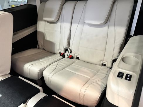 New 2026 Mercedes-Benz GLS 450 4MATIC image 15