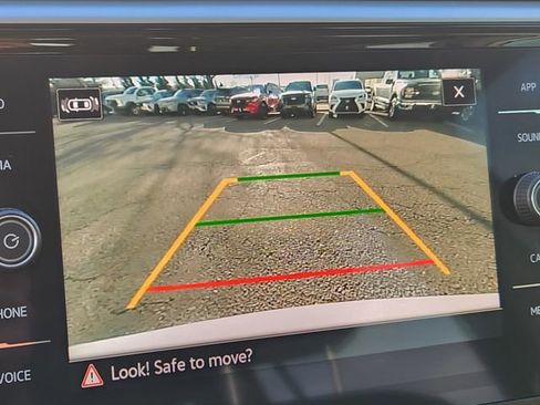 Used 2023 Volkswagen Atlas SE image 24